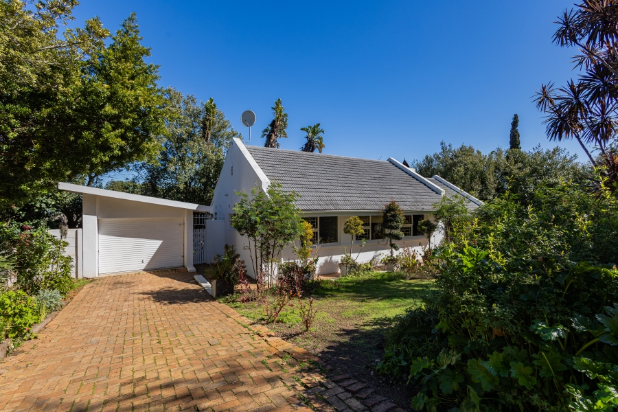 3 Bedroom Property for Sale in Kenridge Western Cape